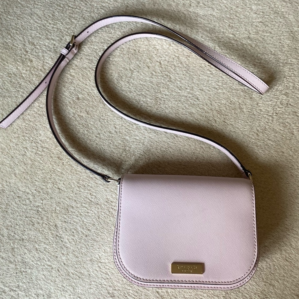 Light pink KATE SPADE purse perfect size shoulder bag/ cross body